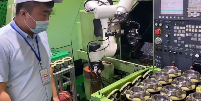 ,CR7 協作機器人,六軸協作機器人,協作機械臂,上下料機器人、CNC 機床上下料